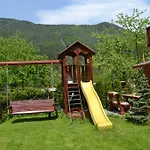 招待所 Skiprivat 4*